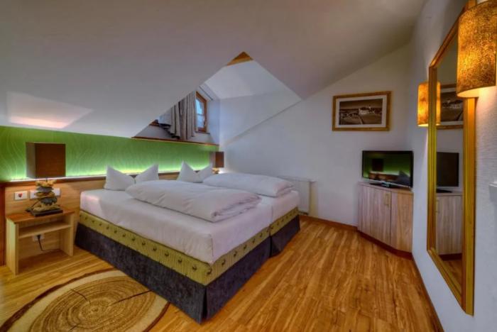 Koenigshof Hotel Resort 上施陶芬 客房 照片