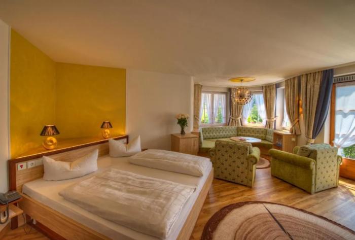 Koenigshof Hotel Resort 上施陶芬 客房 照片